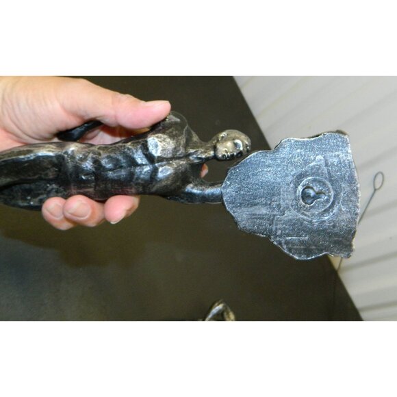 5 Creative Climbing Man Resin Wall Sculptures 3D Wall Art Decor Strong Man Brave - Picture 12 of 16